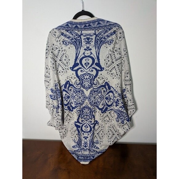 Buttons Brand Open-Knit Cardigan shrug shawl L Blue White Textured Aztec Boho EU - Picture 1 of 5